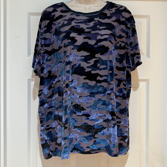 Free People Tops - EUC Like New We The Free Burned Velvet Camo Oversize Blouse Size M